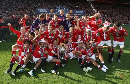 更是他向球 更是他向球